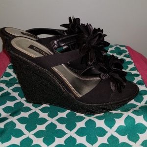 WHITE HOUSE BLACK MARKET FLOWER WEDGES